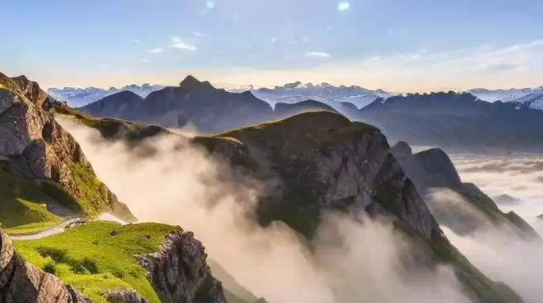 营口市向阳电脑学校轮播图1